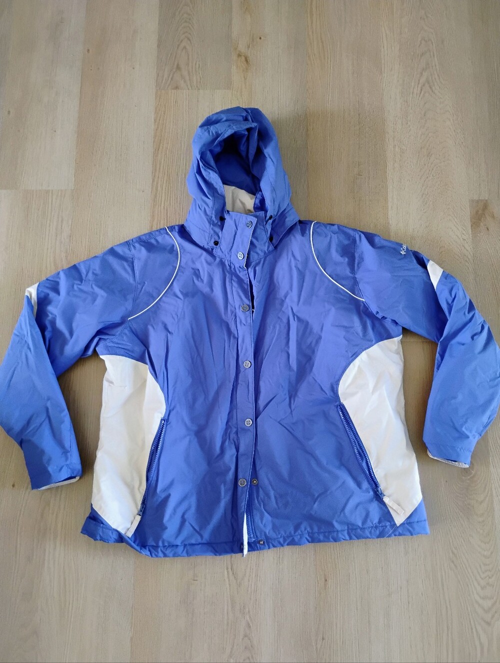 Columbia Blue & White Hooded Women's Winter Jacket